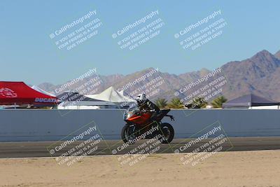 media/Nov-06-2023-Moto Forza (Mon) [[ce023d0744]]/4-Beginner Group/Session 4 (Finish Line Checker)/